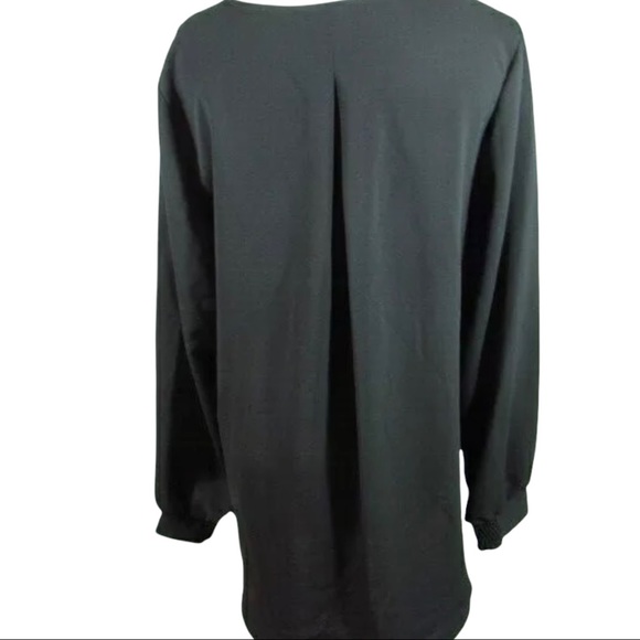 NWT Alfani Black V-Neck Embellished Blouse Size Medium - Picture 5 of 11